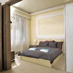 Basilica Grand Luxury In The Historic Center