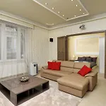 Basilica Grand Luxury In The Historic Center