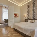 Falk Miksa Apartment