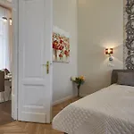 Falk Miksa Apartment