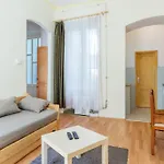 Boss Apartments