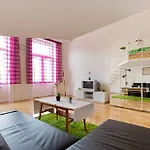 F4 Fiumei Apartment