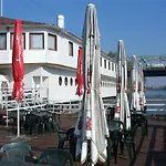 Botel Hotel Lisa