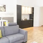 Luxury 2Br Apt By The Synagogue