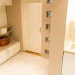 Chic And Very Central