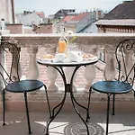 Vaci 75 City View