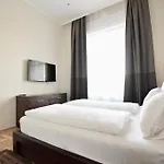 Luxury Apartment by Hi5 - Király street Suite