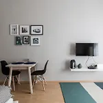 Revay 2 Apartment