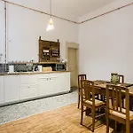Molnar 21 Apartment