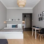 Revay 2 Apartment