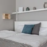 Revay 2 Apartment