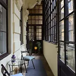 Spacious Evergreen Apartment In The Heart Of Budapest