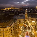 Convenience & Chic By The Basilica