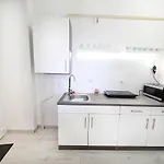 Mayflower Downtown Apartment