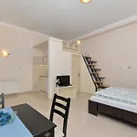Good Vibes Apartments