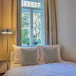 Onyx Apartment