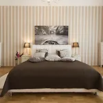 Vaci 12 Apartment