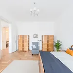 Modern Bauhaus