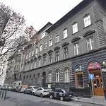 Dessewffy Street Apartment