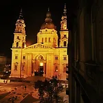 Basilica View II Vintage Apartment