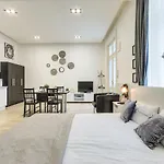 City Lux Apartments