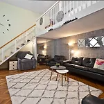 Capital Center Apartments Uelloi