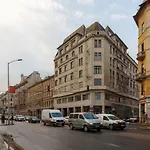 Julia Superior Apartment In The City Center.