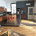 Cozy Loft At Opera