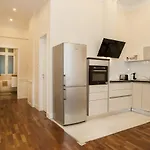 Anna Apartment