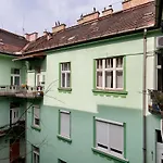Bpm-W8 Central Apartment