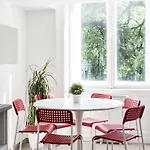 E-52 Apartment In Center