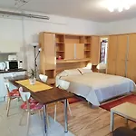 Délibáb Apartment
