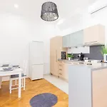 Real Apartments Zoltan Ii.