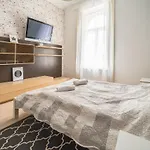 Susan Apartment Near Blaha Lujza Square