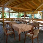 Hotel Seni Studium