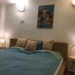 Revay 6 Apartment