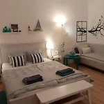 Blue Danube Studio Apartman Budapest