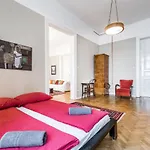 Berta - 4 Bedrooms, 3 Baths