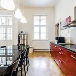 Berta - 4 Bedrooms, 3 Baths