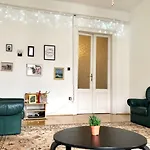 Sleeping Box Rooms