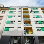 Bpr Deluxe Glamour Apartment With Balcony