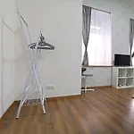 Woeroesmarty Studio - Budapest Center