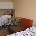 Margaret Bridge Studio Apartment