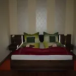 Orient Deluxe Apartments