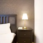 Innercity Apartments Opera