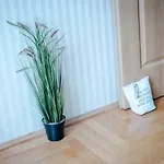 Hollo Apartment - Private Garage - A/C