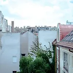 Hollo Apartment - PRIVATE GARAGE - A/C