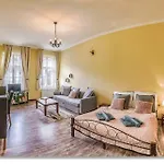 Wine Cellar Boutique Apartment