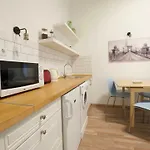 Standard Apartment By Hi5 - Erzsebet Blv 29