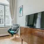 City Park Rest Apartment With Air Condition